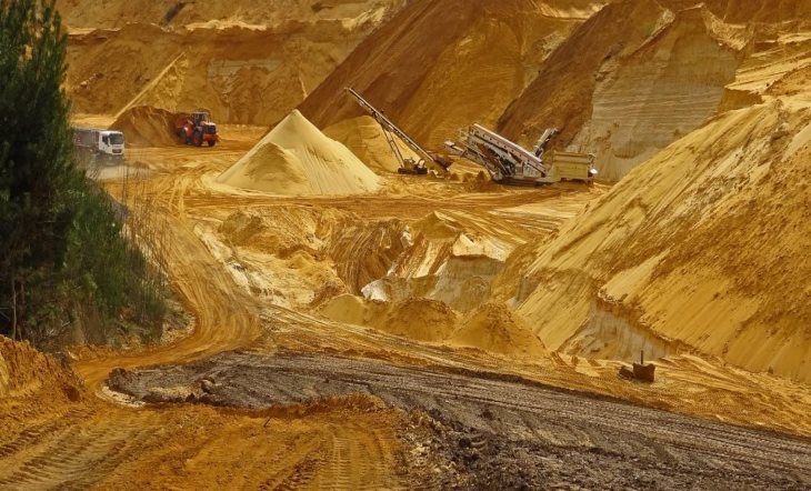 U.S. Newmont to buy Australia's Newcrest Mining for $17.5 bln